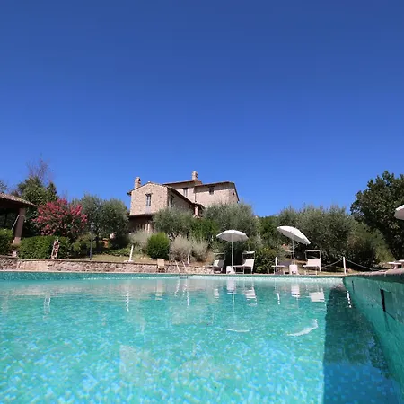 Picturesque Holiday In With Pool