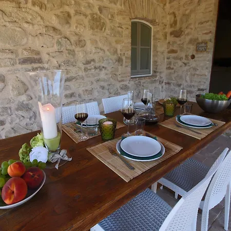 Picturesque Holiday In With Pool *